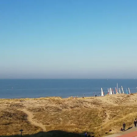 Zeebriesje アパート